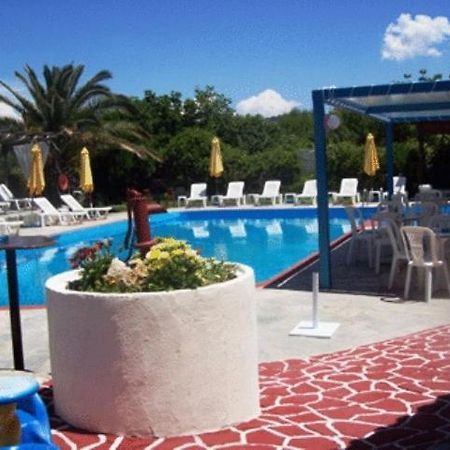 Aquarius Hotel Fourka Luaran gambar