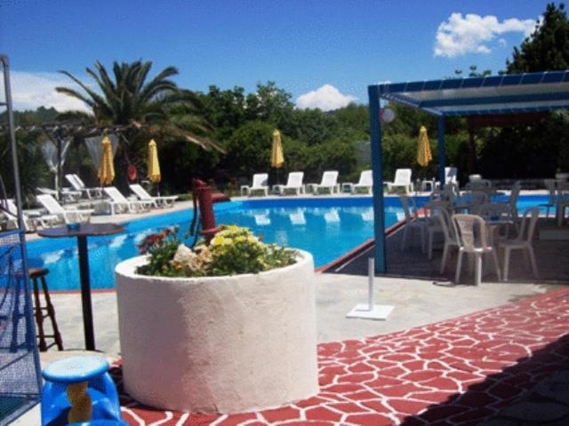 Aquarius Hotel Fourka Luaran gambar