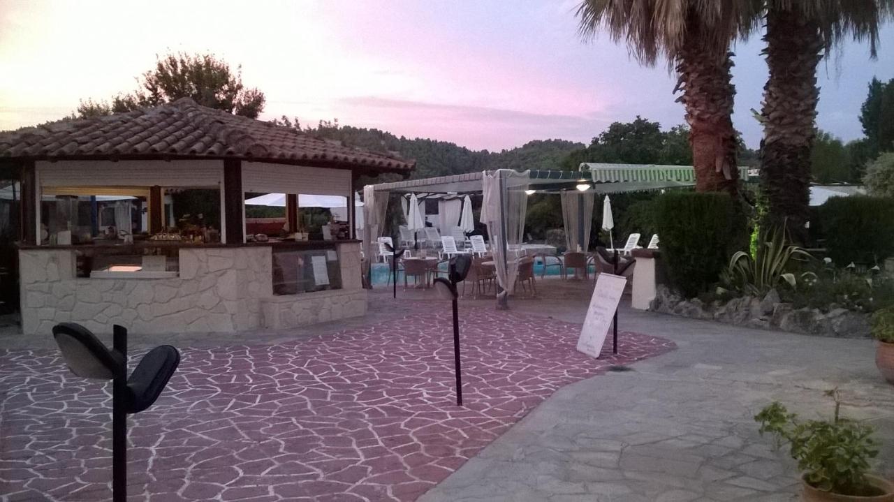 Aquarius Hotel Fourka Luaran gambar