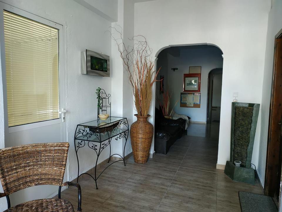 Aquarius Hotel Fourka Luaran gambar