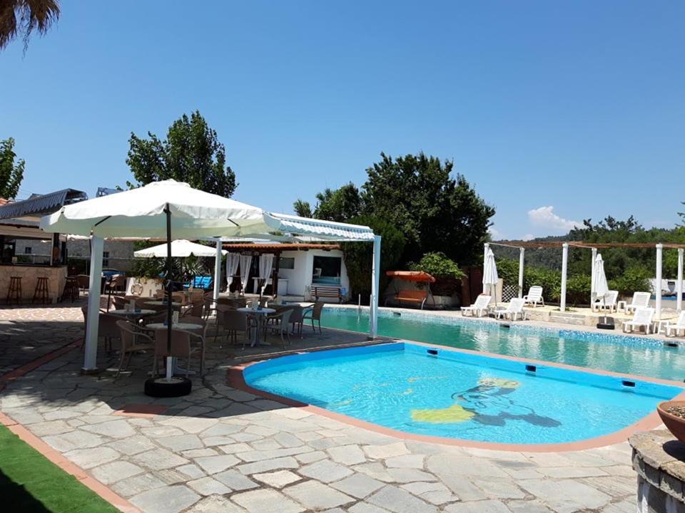 Aquarius Hotel Fourka Luaran gambar